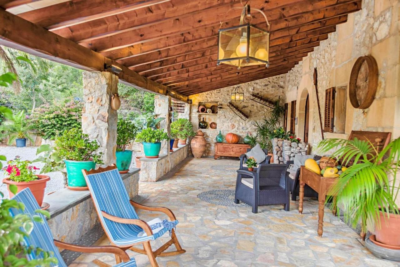 Villa Mosson By Sealand Villas Port de Pollenca Exterior photo