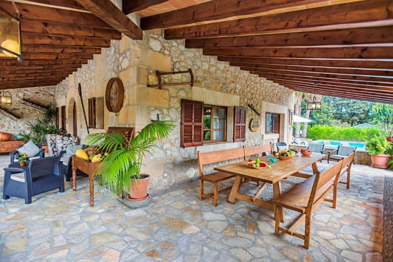 Villa Mosson By Sealand Villas Port de Pollenca Exterior photo